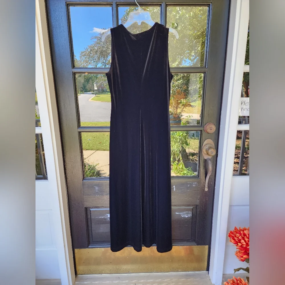 8p VELOUR black MIDI Dress - Picture 11 of 13
